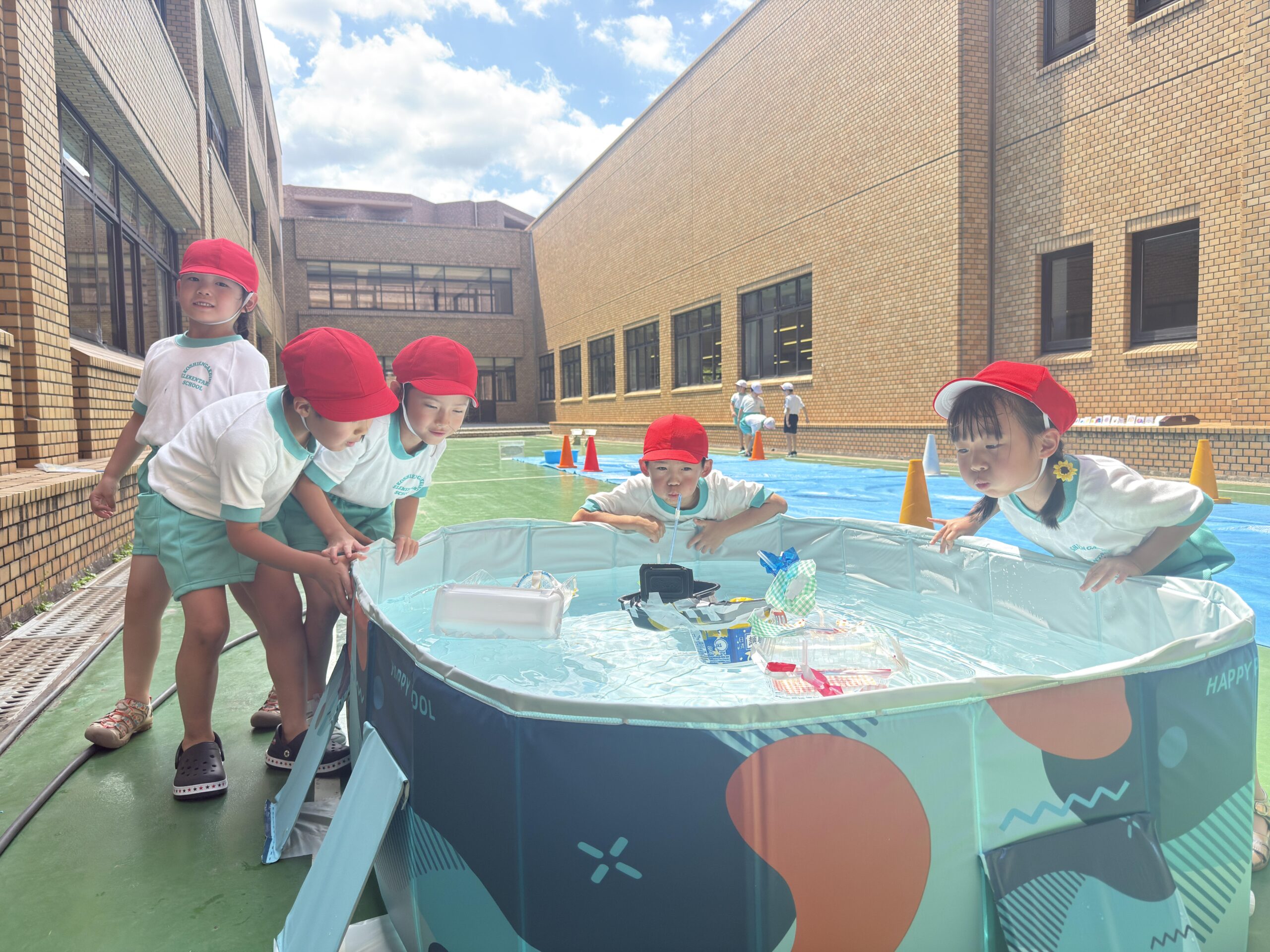 １・２年生　生活「水遊び」